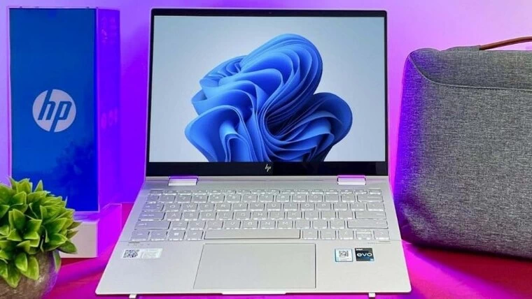 Thiết kế hiện đại 2 trong 1 thiết bị gập màn hình 360 độ, nặng 1.43kg.